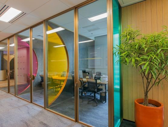 Colorful Meeting Room, Why Not ?